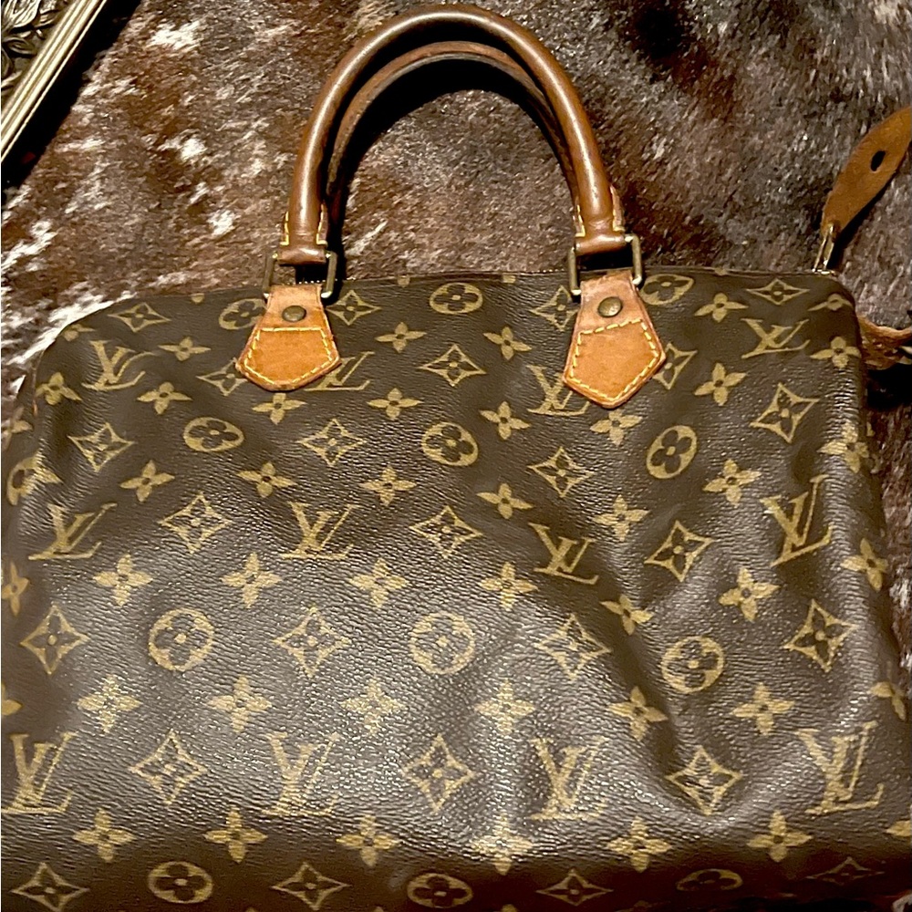 LV Louis Vuitton Speedy 30 Monogram So cute!